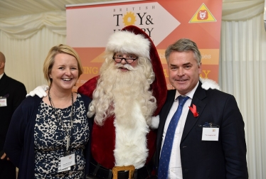 Tim Loughton MP is ‘giving the gift of play’ this Christmas, with the British Toy and Hobby Association