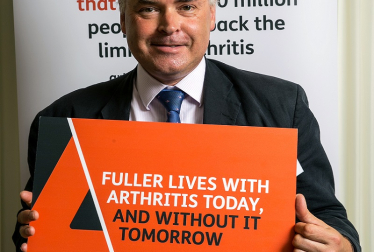 Learning how aids and adaptations help people with arthritis live independently 